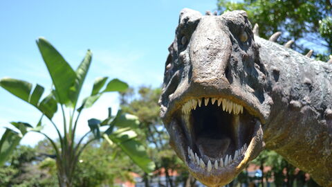 Réplica de dinosaurio