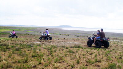 Exploración del campo en un quad
