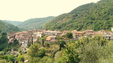 Ciudad de Casola en Lunigiana