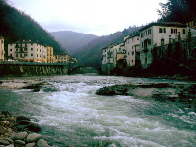 Ciudad de bagni di lucca