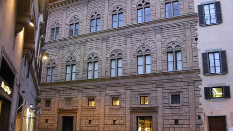 Rucellai Palace, Fachada