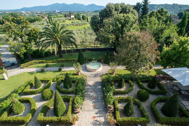 Villa Moriano, jardín