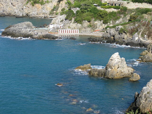 Muelle en la ciudad de Talamone