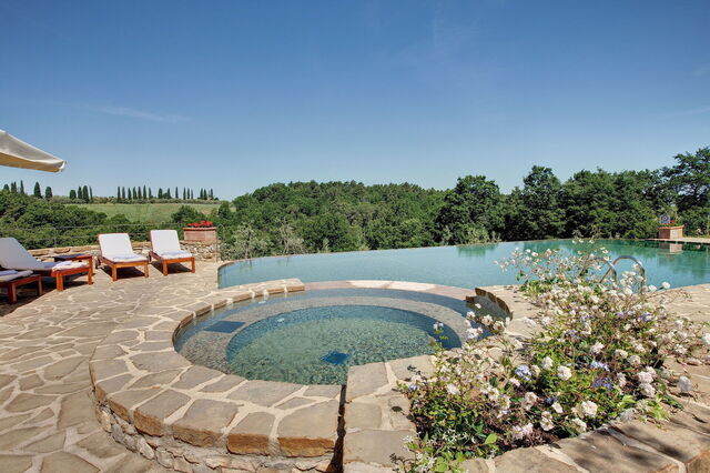 Mattei Villa, piscina
