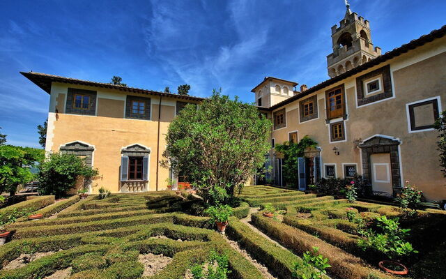 Montegufoni, exterior