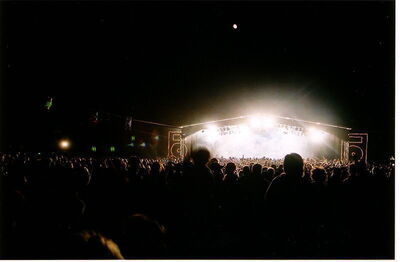 Una animada actuación de música