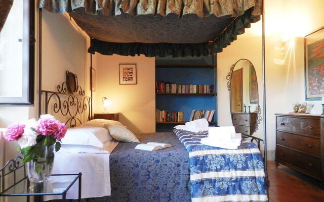 Villa Felciai, interior