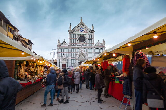 Mercado de Navidad en la Piazza Santa Croce