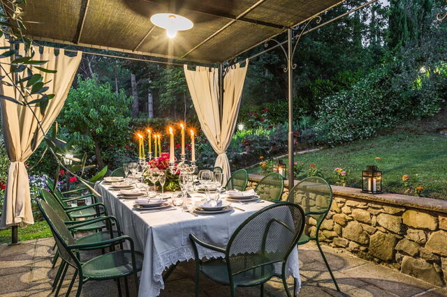 Cena al aire libre en Torre del Cielo