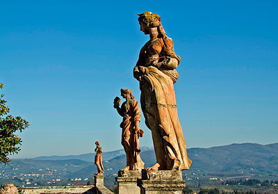 Estatuas de terracota en Impruneta