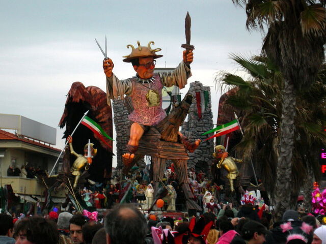 El famoso festivald e Viareggio