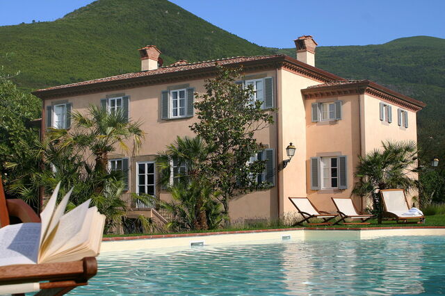 Splendida, exterior