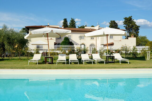 Villa Yvonne, piscina