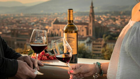 Disfrutando del vino en Florencia