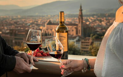 Disfrutando del vino en Florencia