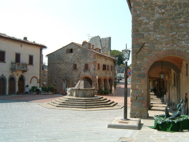 plaza de la ciudad de civitella