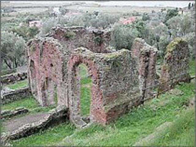 Ruinas del pueblo de Massaciuccol
