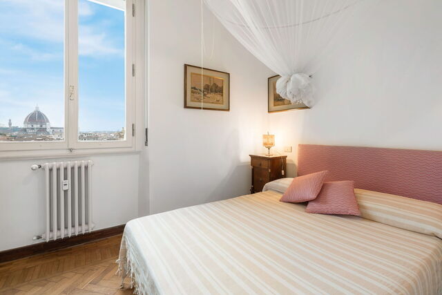 Villa En El Punto De Mira: Apartamento Orto Botanico Con Terraza Y Vistas A La Cúpula, Dormitorio
