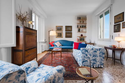 Villa En El Punto De Mira : Apartamento Orto Botanico con terraza y vistas a la cúpula, salón