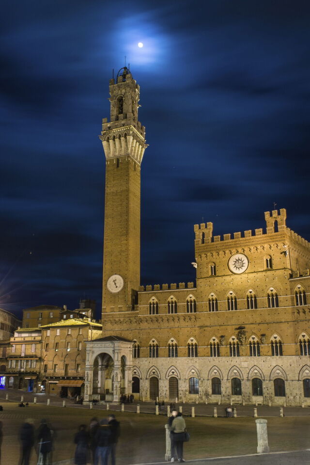 Siena por la noche