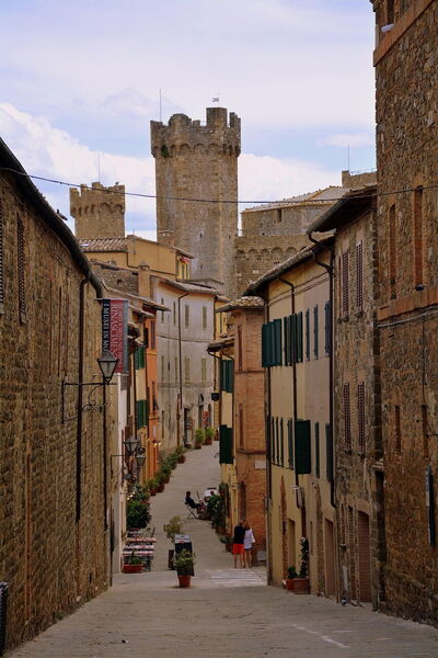 Una calle de Montalcino