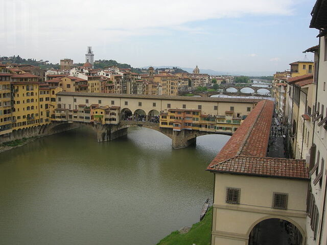 Pasillo Vasari, Ponte Vecchio