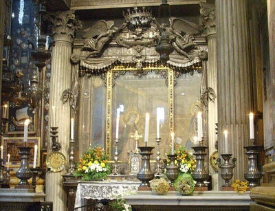 Capilla con la pintura