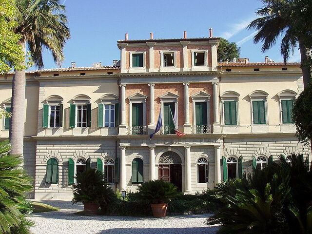 Escuela en los jardines botánicos de Pisa