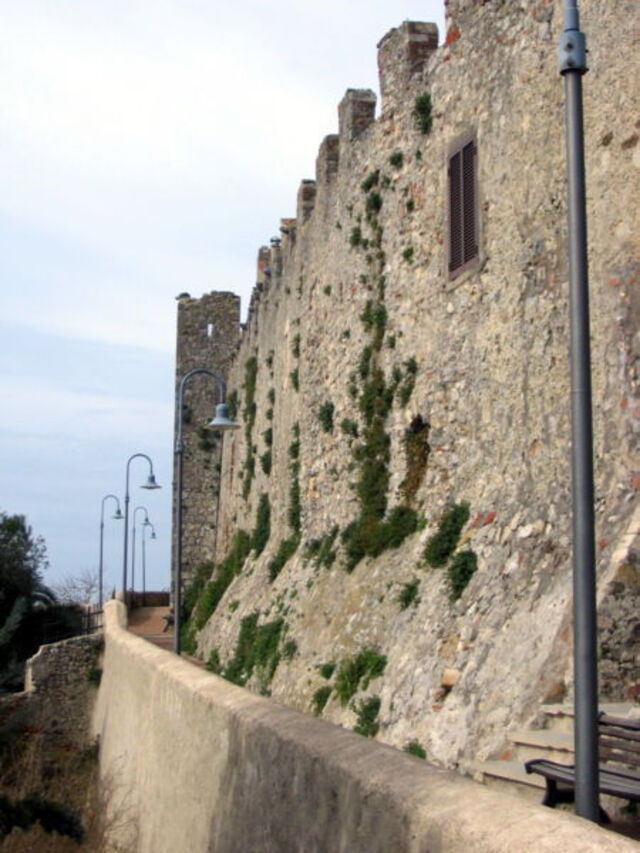 murallas medievales de capalbio