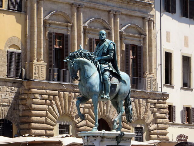 Monumento ecuestre de Cosimo