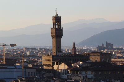 El Palazzo Vecchio en el horizonte de Florencia