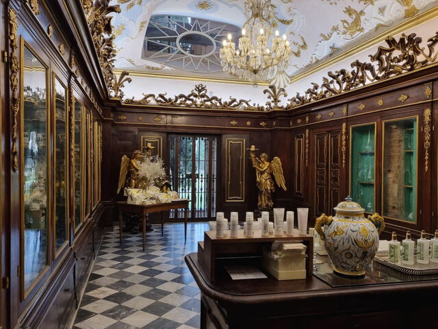 Officina Profumo - Farmaceutica di Santa