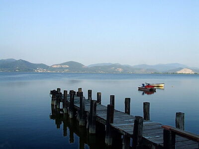 Vista del apacible lago Massaciuccoli