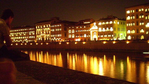 Pisa por la Noche