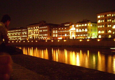 Pisa por la Noche