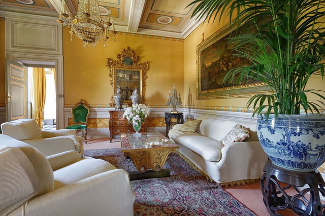 Villa de Ranieri, salón