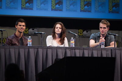 Reparto de Luna Nueva