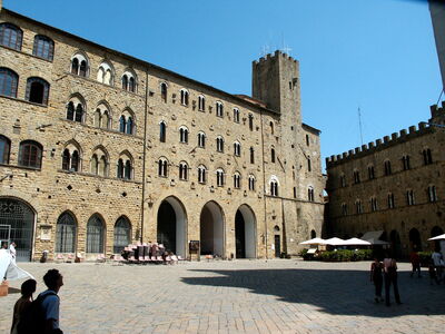 Piazza del Priori en Volterra