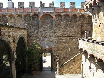 Patio, Castillo Vincigliata