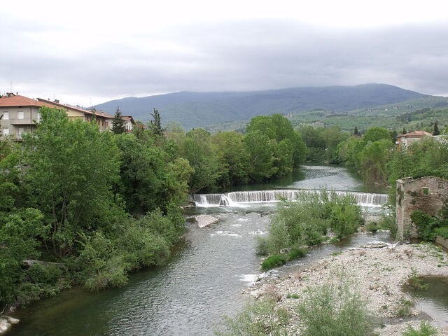 Caudal del Arno junto a Capolona