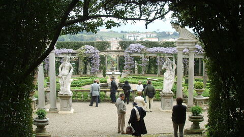 Villa La Pietra, jardín