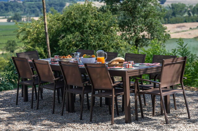 Cena al aire libre en Villa Aiale