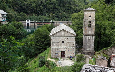 Isola Santa, Iglesia