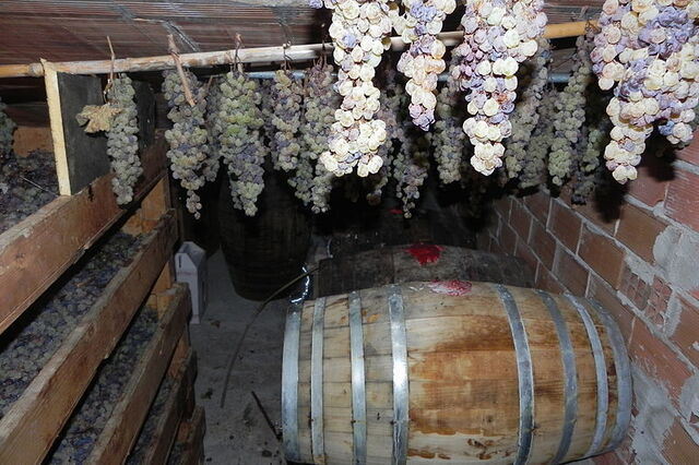 Haciendo Vin Santo