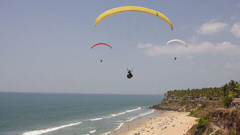 Parapente en la costa