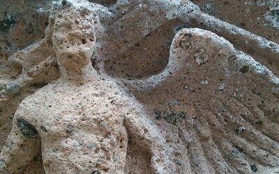 Tumba de los Demonios Alados