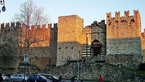 Castillo del Emperador en el atardecer
