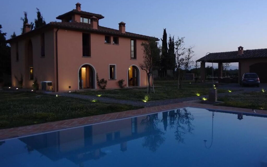 Trapped in a Tuscan Villa!