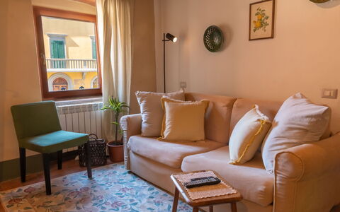 Il Pigionale: Mueble, Diseño De Interiores, Piso, Madera, Sofá, Suelo, Habitación, Sala, Mesa, Encendiendo