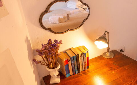 Podere Il Doccio: Diseño De Interiores, Encendiendo, Naranja, Habitación, Lámpara, Marco, Pintar, Lámpara, Pantalla De Lámpara, Fotografía De Naturalezas Muertas